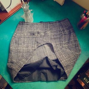 Perfect length skirt!